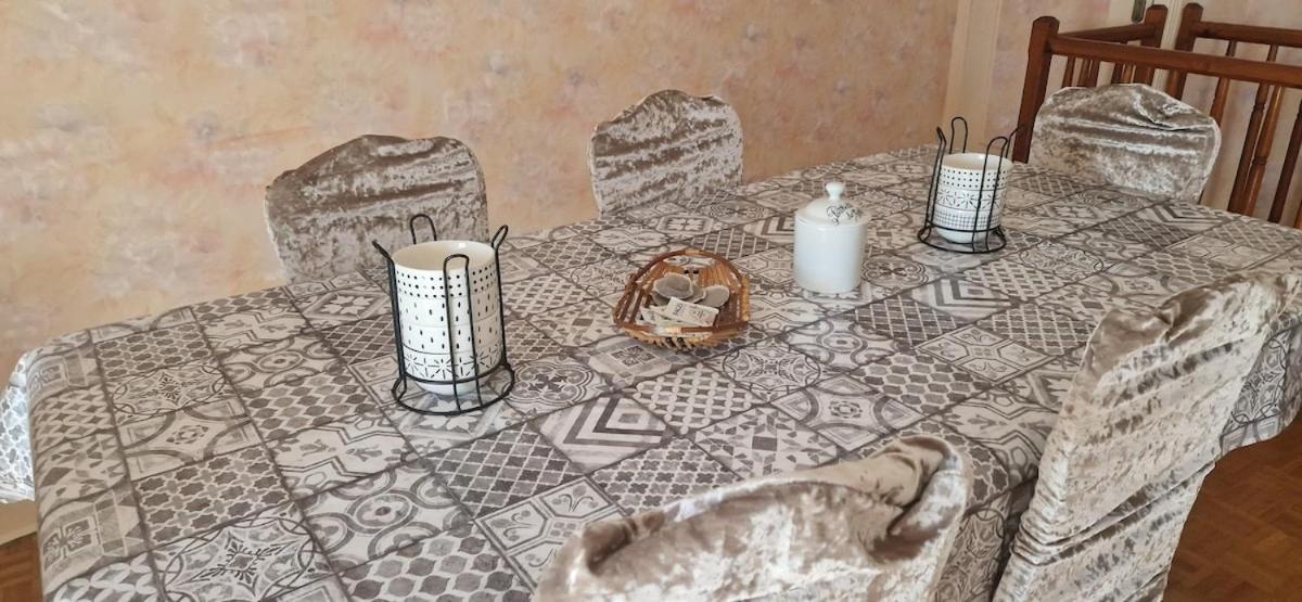 Appartement 120 M² Duplex Coeur Historique Au Calme Le Puy-en-Velay Kültér fotó